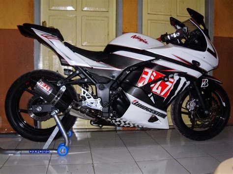 5 Alasan Mengapa Sepeda Ninja 4-Tak Ini Bikin Kamu Langsung Pengen Turing! 5 Alasan Mengapa Sepeda Ninja 4-Tak Ini Bikin Kamu Langsung Pengen Turing!