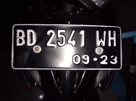 5 Trik Ampuh Lolos Razia Plat Nomor Kendaraan Bermotor Ganjil Genap! 5 Trik Ampuh Lolos Razia Plat Nomor Kendaraan Bermotor Ganjil Genap!