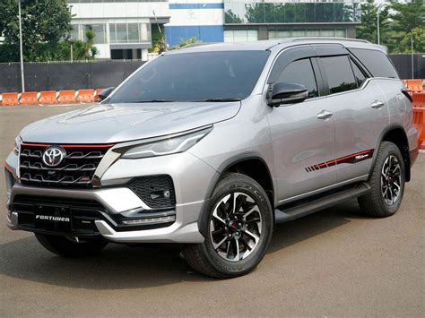 5 Pilihan Harga Mobil Pajero Fortuner di Bawah Rp 500 Juta yang Wajib Kamu Pertimbangkan! 5 Pilihan Harga Mobil Pajero Fortuner di Bawah Rp 500 Juta yang Wajib Kamu Pertimbangkan!