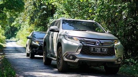 5 Pilihan Harga Mobil Pajero Fortuner di Bawah Rp 500 Juta yang Wajib Kamu Pertimbangkan! 5 Pilihan Harga Mobil Pajero Fortuner di Bawah Rp 500 Juta yang Wajib Kamu Pertimbangkan!