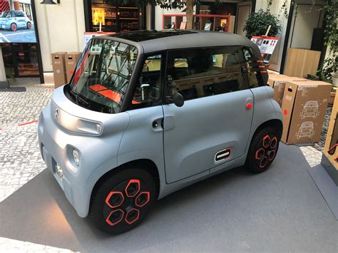 7 Fakta Mengejutkan Harga Citroen Ami: Mobil Listrik Mungil di Bawah Rp100 Juta? 7 Fakta Mengejutkan Harga Citroen Ami: Mobil Listrik Mungil di Bawah Rp100 Juta?
